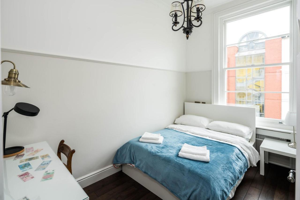 4 Bedroom House Up To 10 People At Heart Of Kensington And Chelsea Лондон Екстер'єр фото